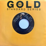 TOKENS, THE - "The Lion Sleeps Tonight" / "B'Wa Nina (Pretty Girl)" [N/A] 7" single. USED